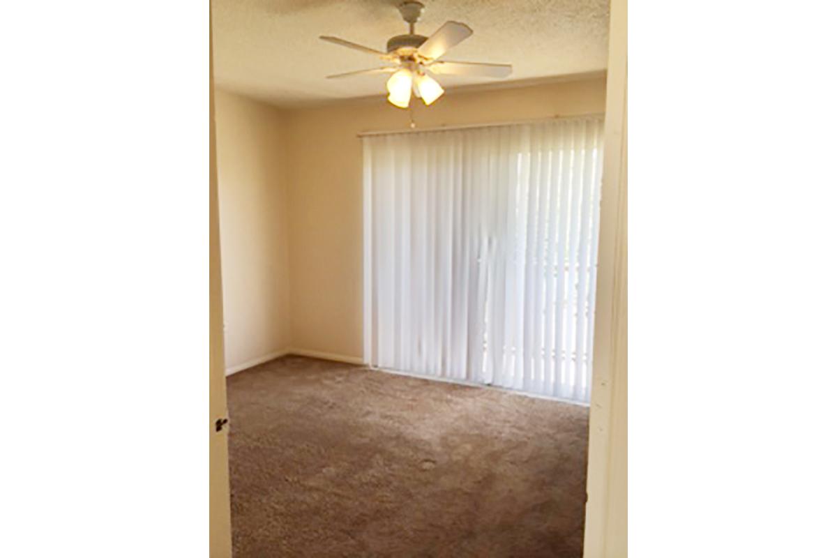 Master bedroom.JPG